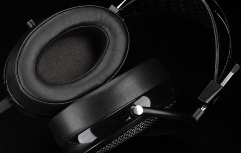 Headphones that help tune out the noise of a magnetic resonance imaging machine.
