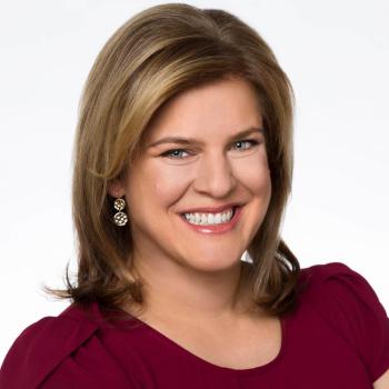 Holly Tabor headshot