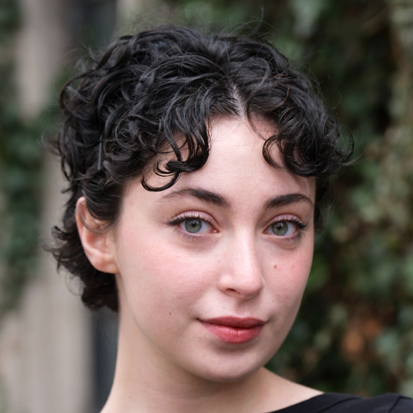 Sarah Thau.